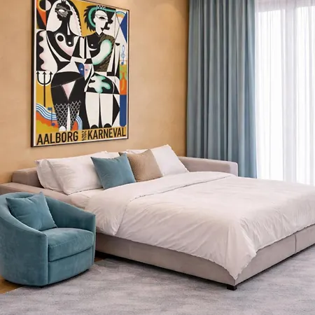 Fourseasons - Carnival Summer Lounge